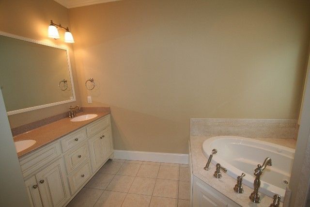4 Riverside Drive Greenville, SC 29605 - Photo 8 of 24 Gallery Image 8