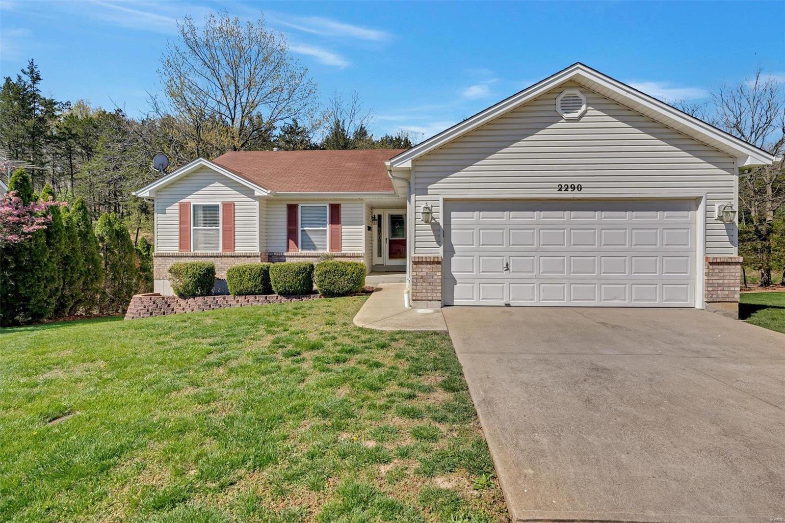 2290 Castlegate Drive Imperial, MO 63052 - Photo 2 of 33