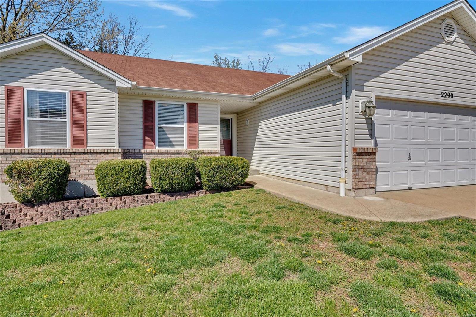 2290 Castlegate Drive Imperial, MO 63052 - Photo 3 of 33