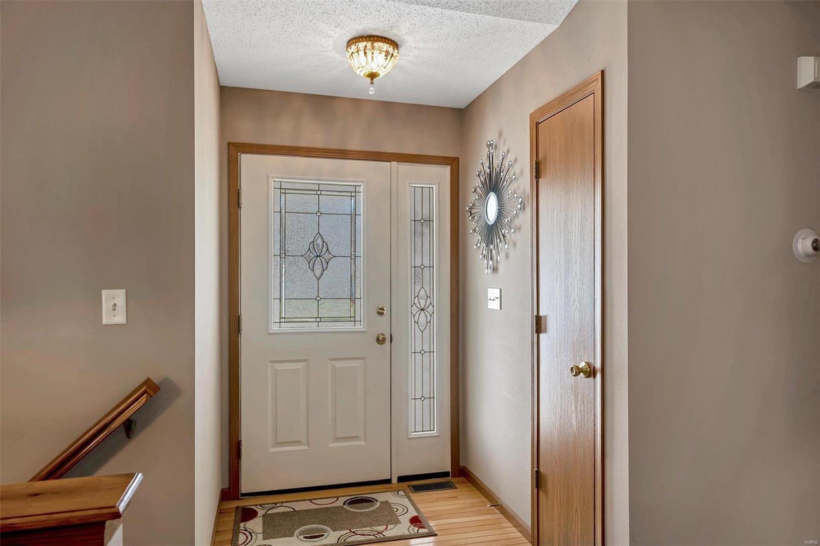 2290 Castlegate Drive Imperial, MO 63052 - Photo 4 of 33