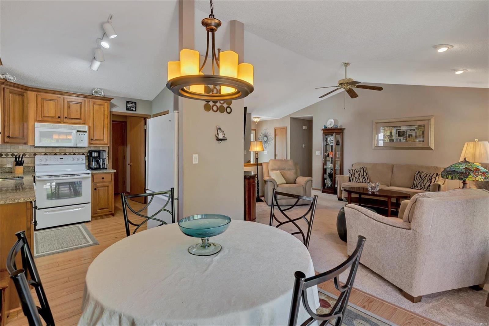 2290 Castlegate Drive Imperial, MO 63052 - Photo 9 of 33