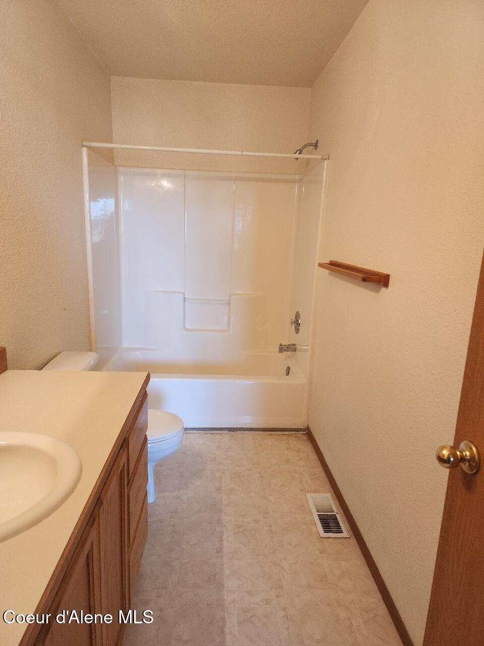13947 Lauren Loop Rathdrum, ID 83858 - Photo 6 of 22 2nd Bath