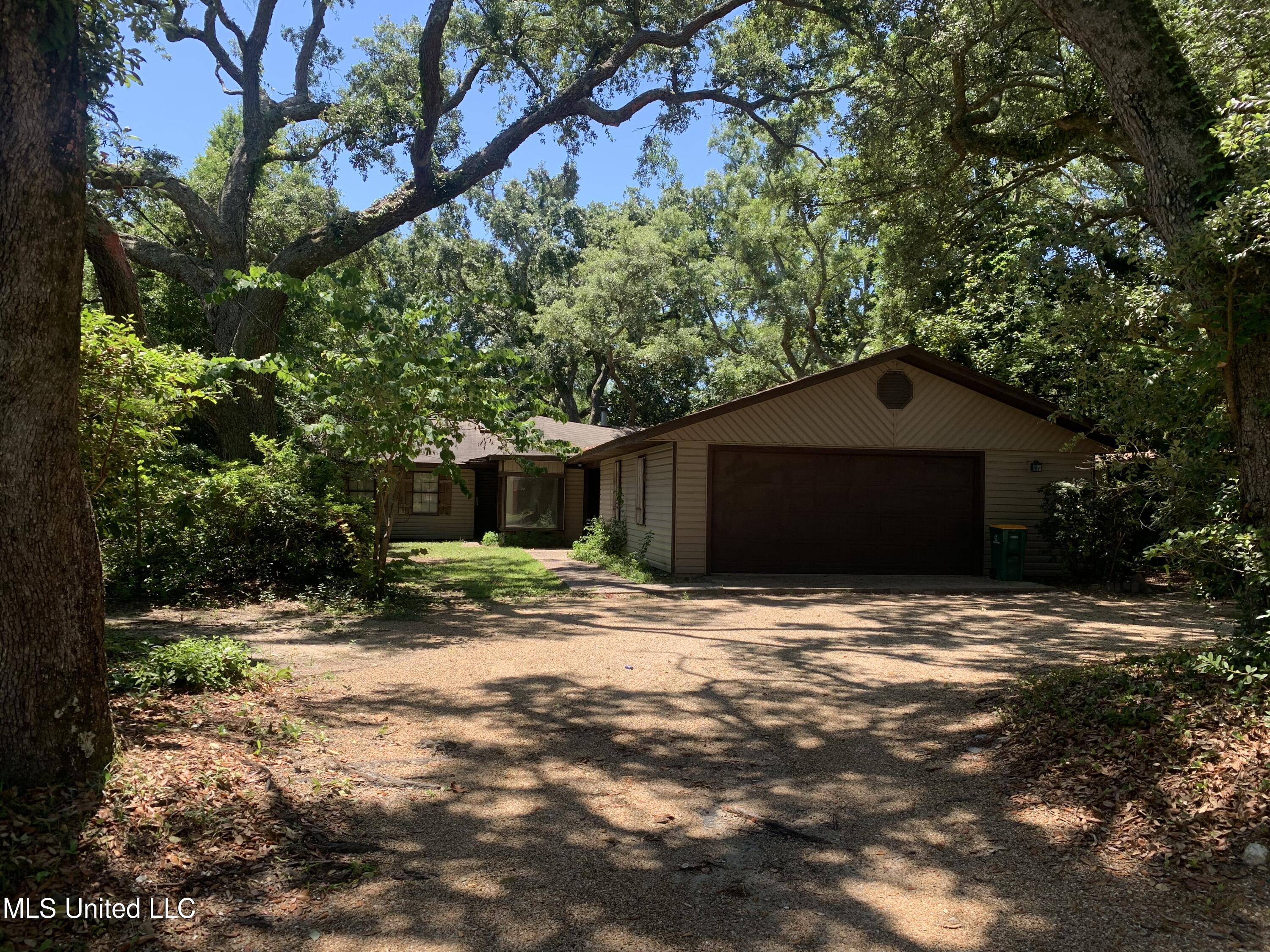 473 Jim Money Road Biloxi, MS 39531 - Photo 1 of 18 JM garage