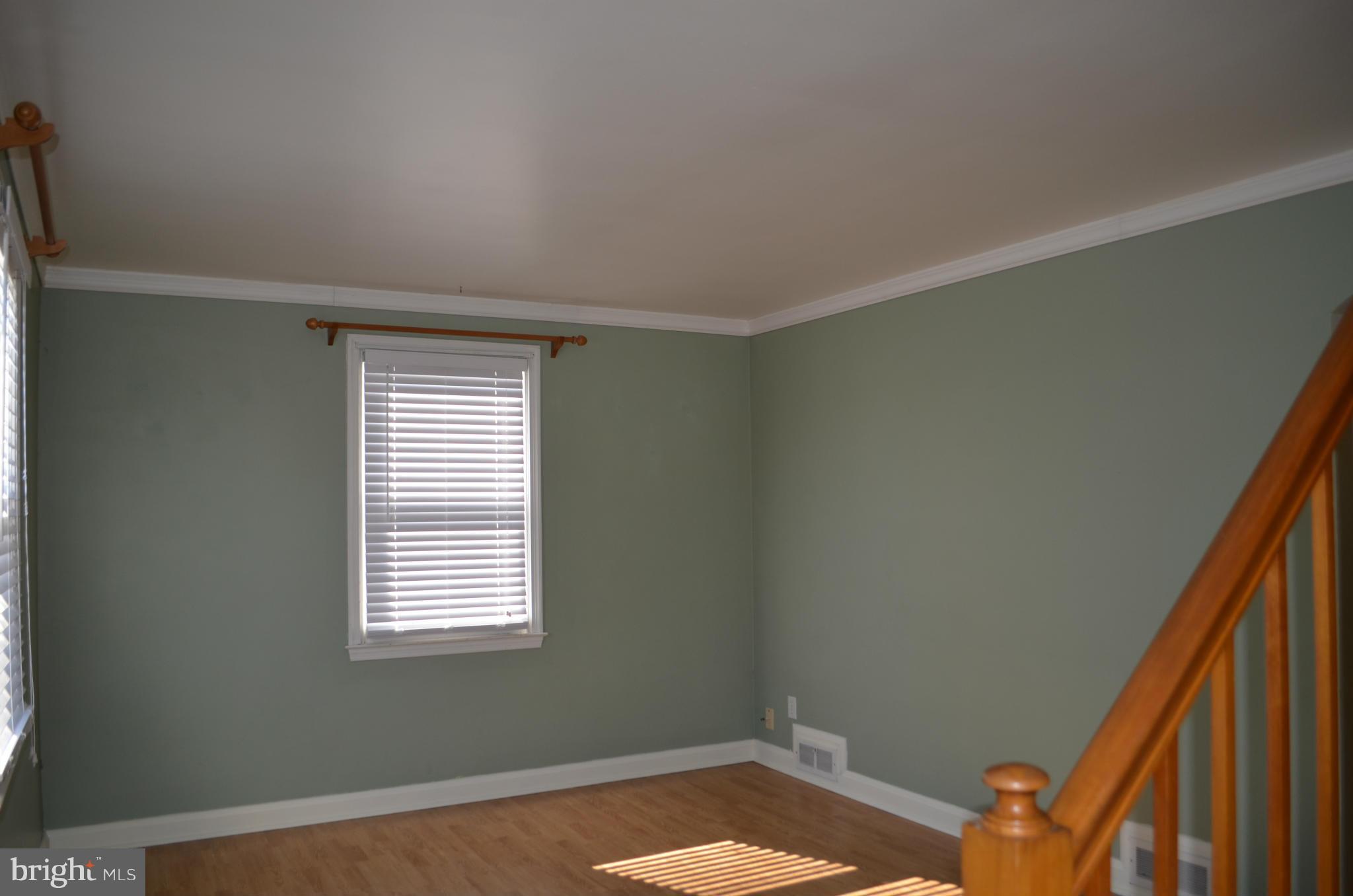 5552 Gayland Road Halethorpe, MD 21227 - Photo 3 of 21 Great space for entertaining.