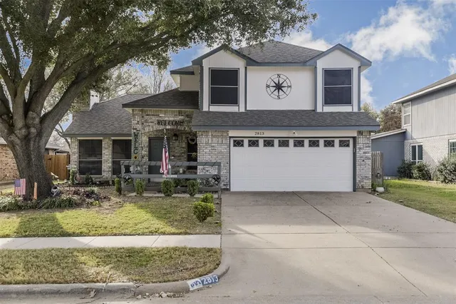 $350,000 | 2813 White Oak Drive, Grand Prairie, TX 75052