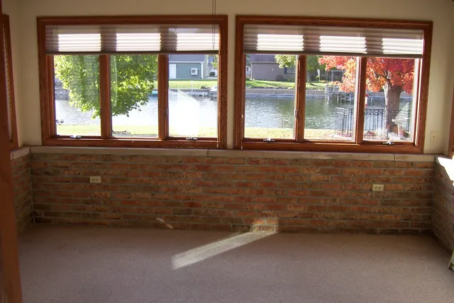 $425,000 | 304 North Chaucer Boulevard, Monticello, IL 61856