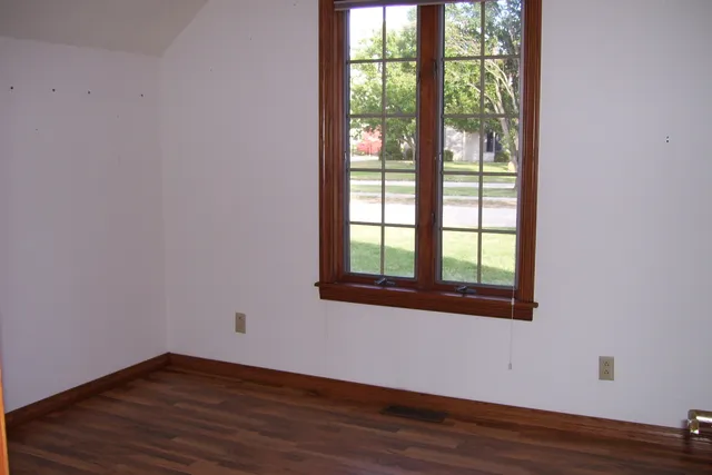 $425,000 | 304 North Chaucer Boulevard, Monticello, IL 61856