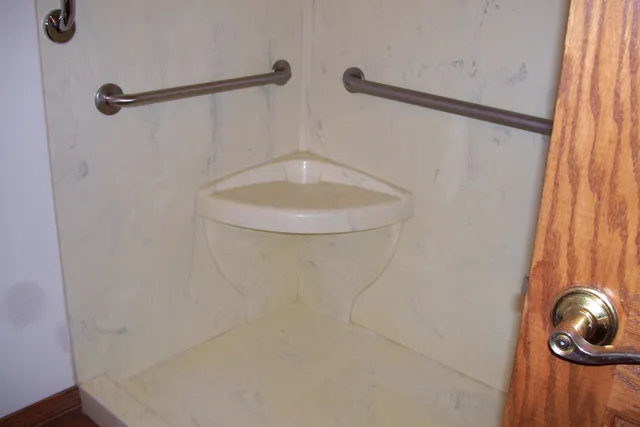 $425,000 | 304 North Chaucer Boulevard, Monticello, IL 61856