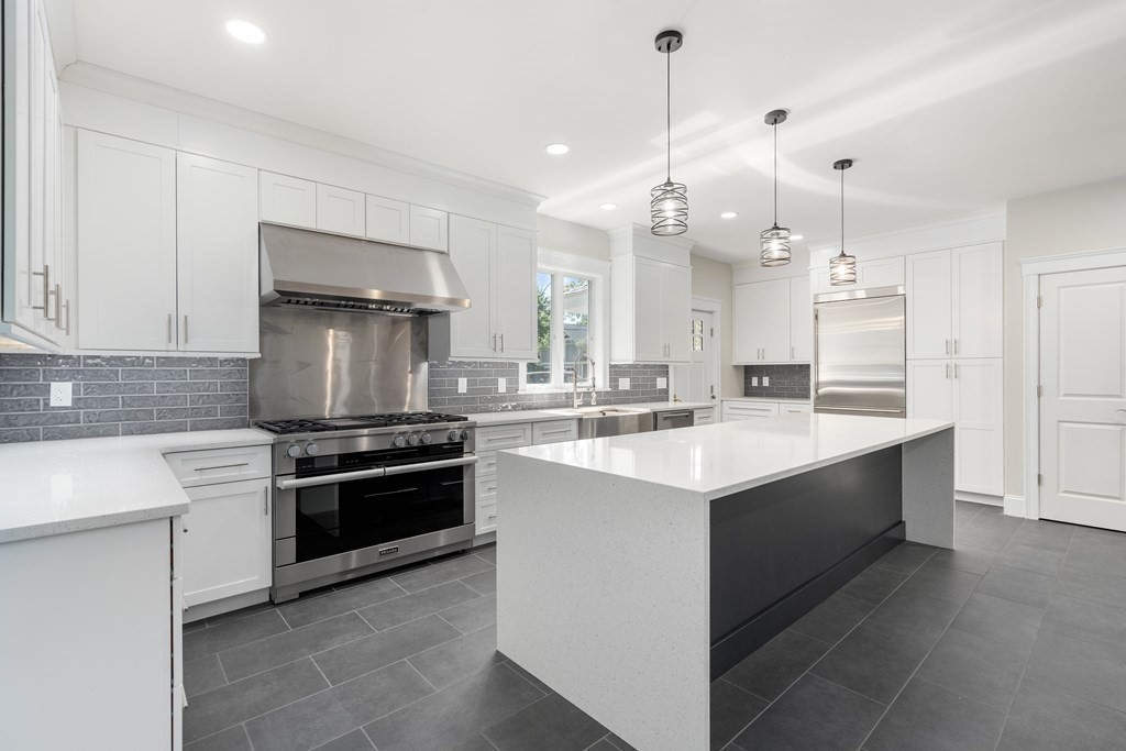 20 Dean Road Wayland, MA 01778 - Photo 7 of 31 Gallery Image 7