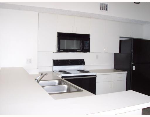 3848 Lyons Road, Unit 2081 Coconut Creek, FL 33073 - Photo 4 of 12 Kitchen
