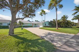 $550,000 | 8064 Southeast Carlton Street, Hobe Sound, FL 33455