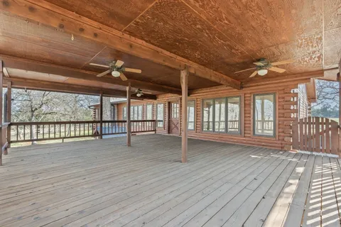 $950,000 | 180 Bradley Lane, Rosanky, TX 78953