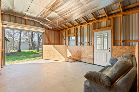 $950,000 | 180 Bradley Lane, Rosanky, TX 78953