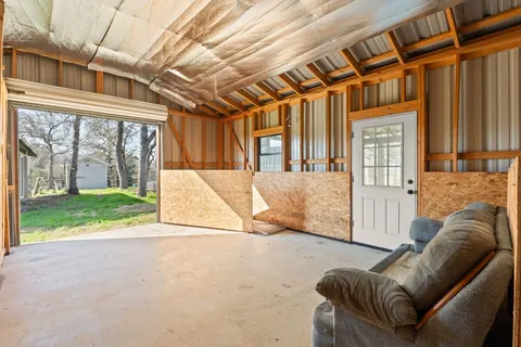 $950,000 | 180 Bradley Lane, Rosanky, TX 78953