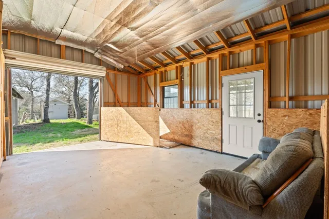 $950,000 | 180 Bradley Lane, Rosanky, TX 78953