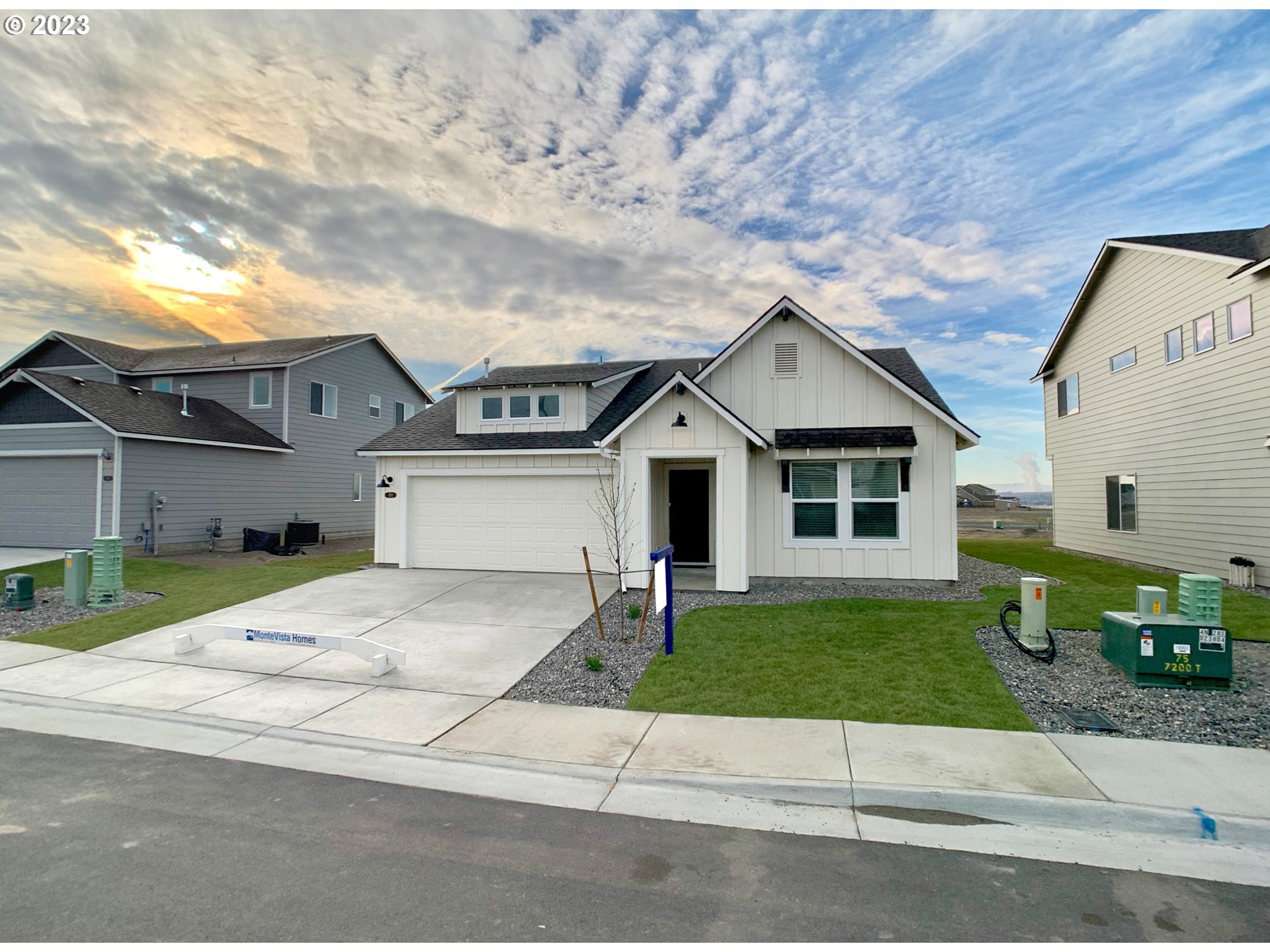 552 East Rosa Avenue Hermiston, OR 97838 - Photo 3 of 32 Gallery Image 3