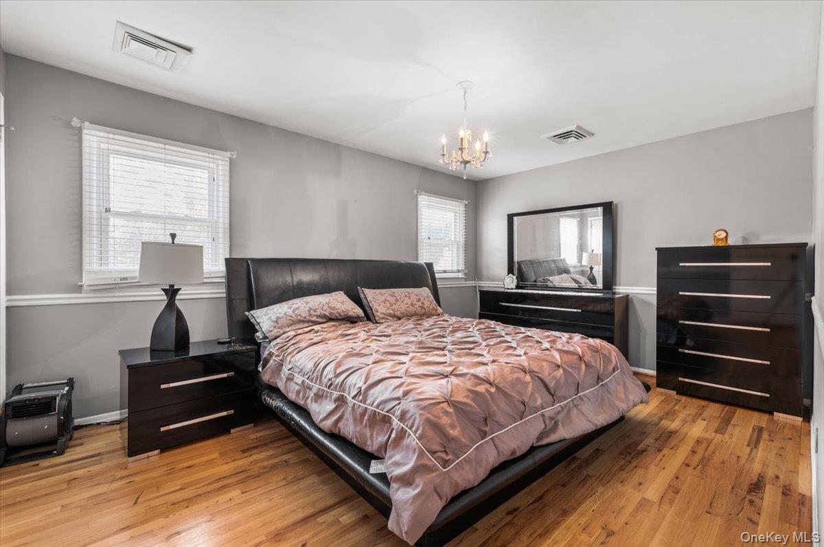 100 Cabot Road Massapequa, NY 11758 - Photo 22 of 49