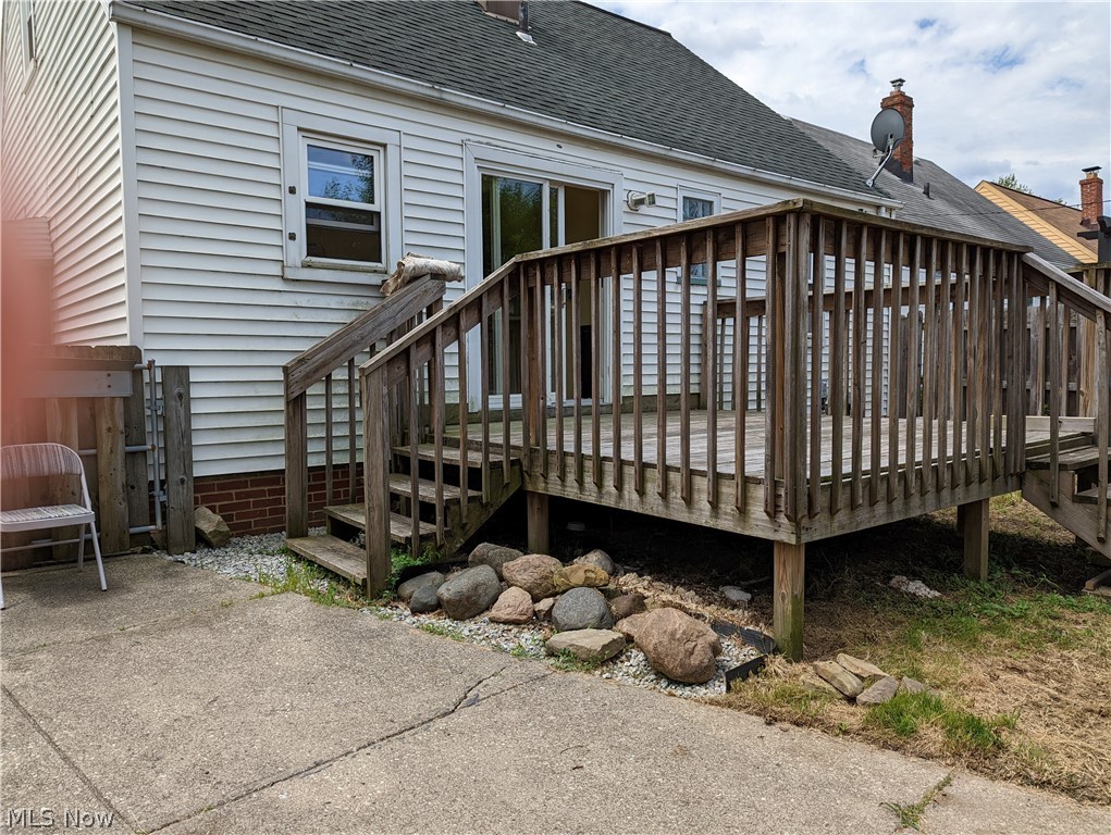 13817 Granger Road Cleveland, OH 44125 - Photo 19 of 22 Deck off the kitchen
