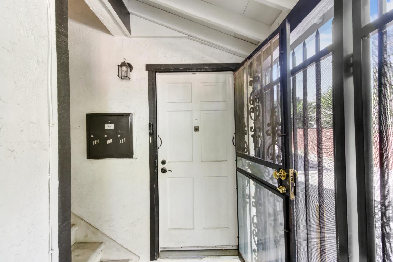 1916 17th Street Sacramento, CA 95811 - Photo 6 of 33 a view of a hallway with a elevator