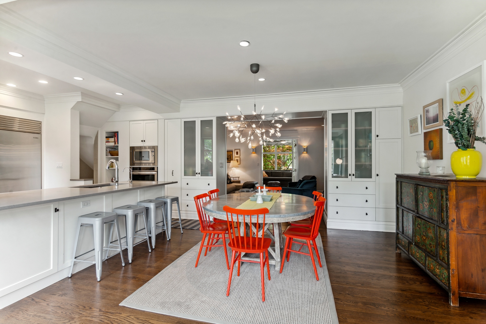 1465 West Cullom Avenue Chicago, IL 60613 - Photo 17 of 54 a view of a dining room with furniture and window