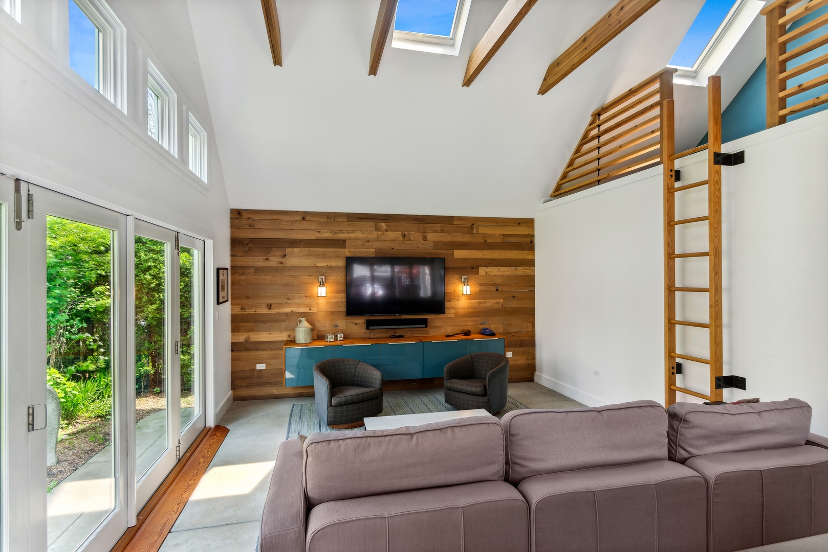 1465 West Cullom Avenue Chicago, IL 60613 - Photo 42 of 54 a living room with furniture and a flat screen tv