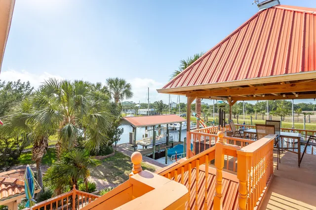 $775,000 | 92 Royster Drive, Crawfordville, FL 32327