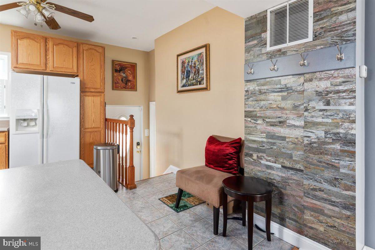 268 Harlem Road Pasadena, MD 21122 - Photo 10 of 31 Kitchen