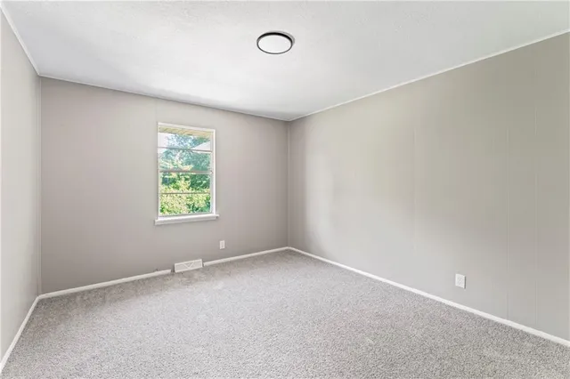 $295,000 | 14832 East Nickell Avenue, Independence, MO 64050