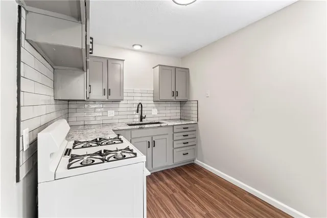 $295,000 | 14832 East Nickell Avenue, Independence, MO 64050