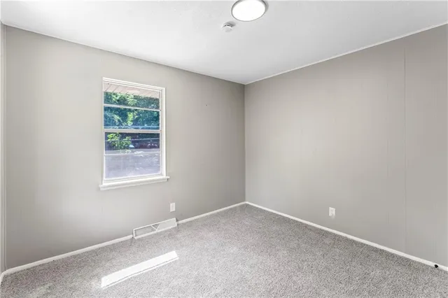 $295,000 | 14832 East Nickell Avenue, Independence, MO 64050