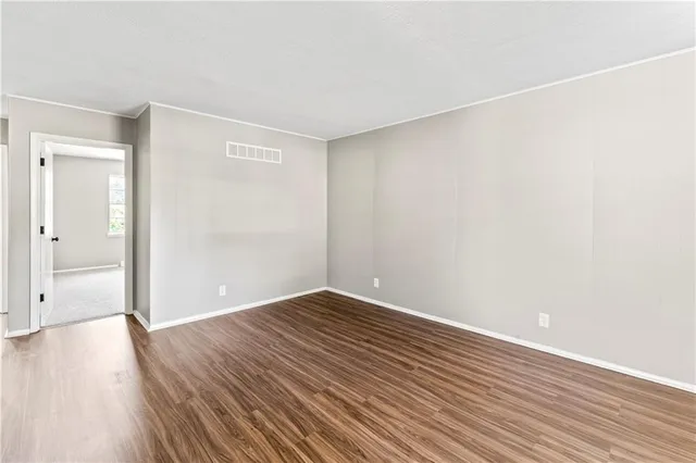 $295,000 | 14832 East Nickell Avenue, Independence, MO 64050