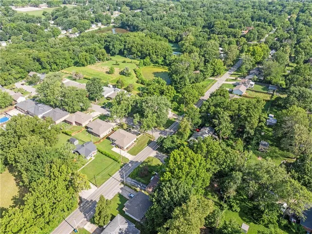 $295,000 | 14832 East Nickell Avenue, Independence, MO 64050