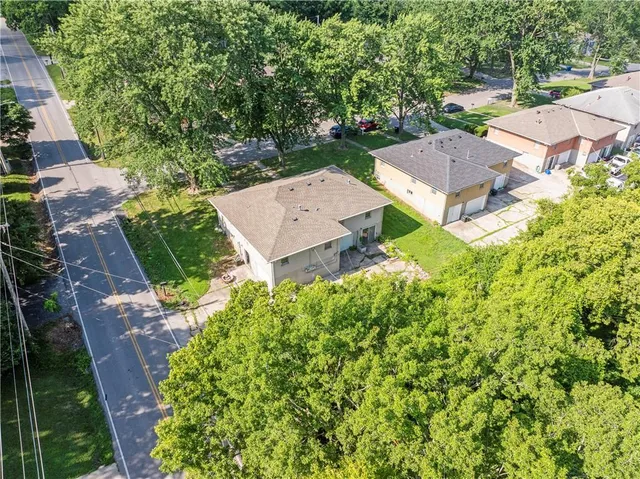 $295,000 | 14832 East Nickell Avenue, Independence, MO 64050