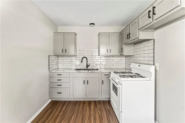 $295,000 | 14832 East Nickell Avenue, Independence, MO 64050