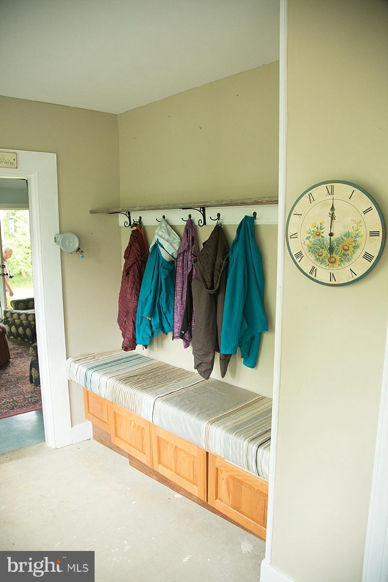 11622 Harp Road Hagerstown, MD 21742 - Photo 21 of 25 Mud room