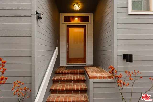 $2,995,000 | 6624 Vista Del Mar, Playa del Rey, CA 90293