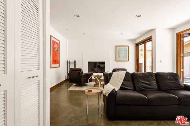 $2,995,000 | 6624 Vista Del Mar, Playa del Rey, CA 90293