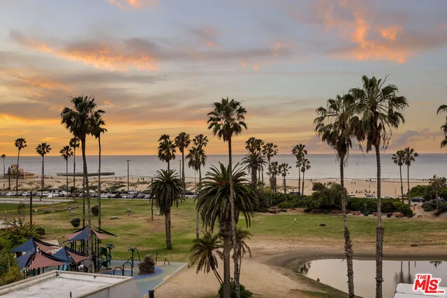 $2,995,000 | 6624 Vista Del Mar, Playa del Rey, CA 90293