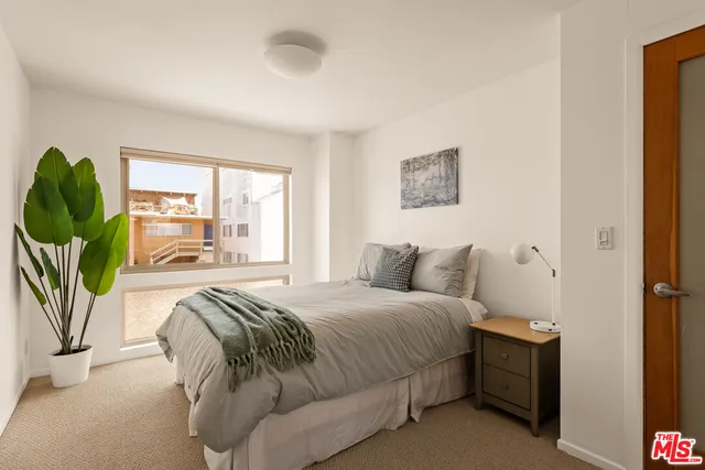 $2,995,000 | 6624 Vista Del Mar, Playa del Rey, CA 90293