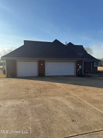$415,000 | 3225 Threatt Drive, Olive Branch, MS 38654