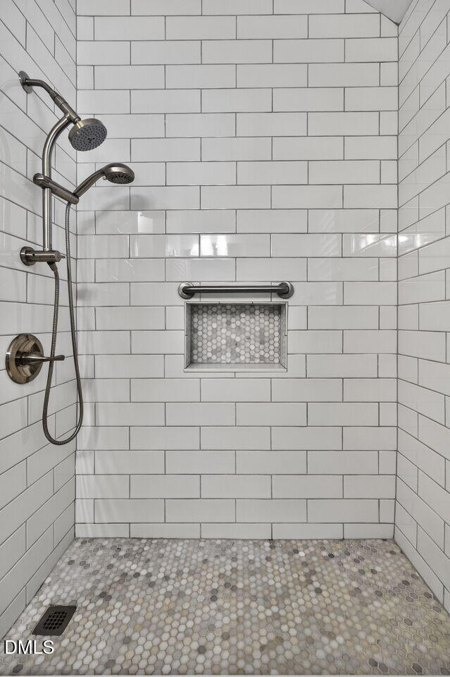 5953 Sentinel Drive Raleigh, NC 27609 - Photo 19 of 33 019-1280x960-primary-bath