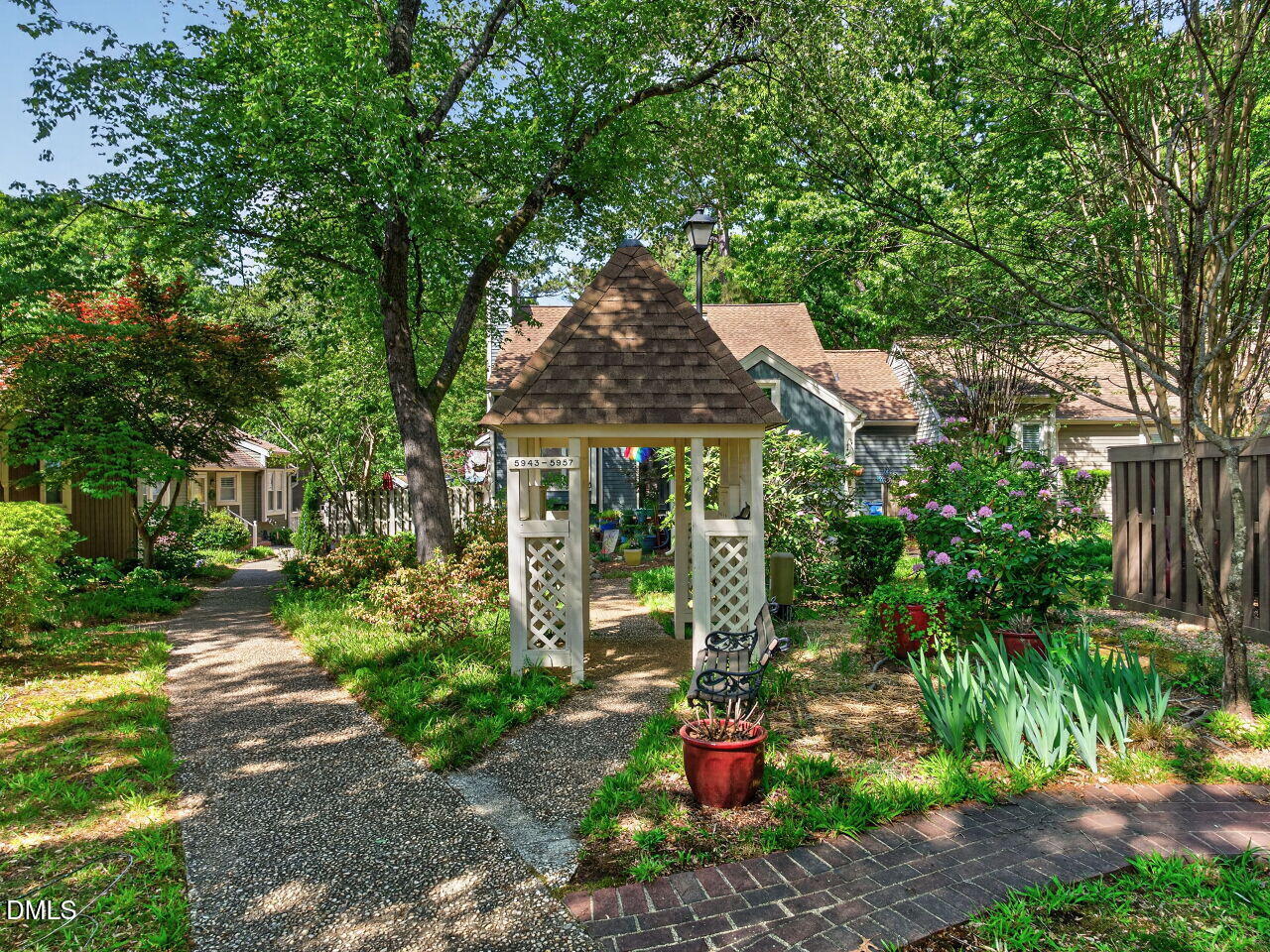 5953 Sentinel Drive Raleigh, NC 27609 - Photo 29 of 33 029-1280x960-community