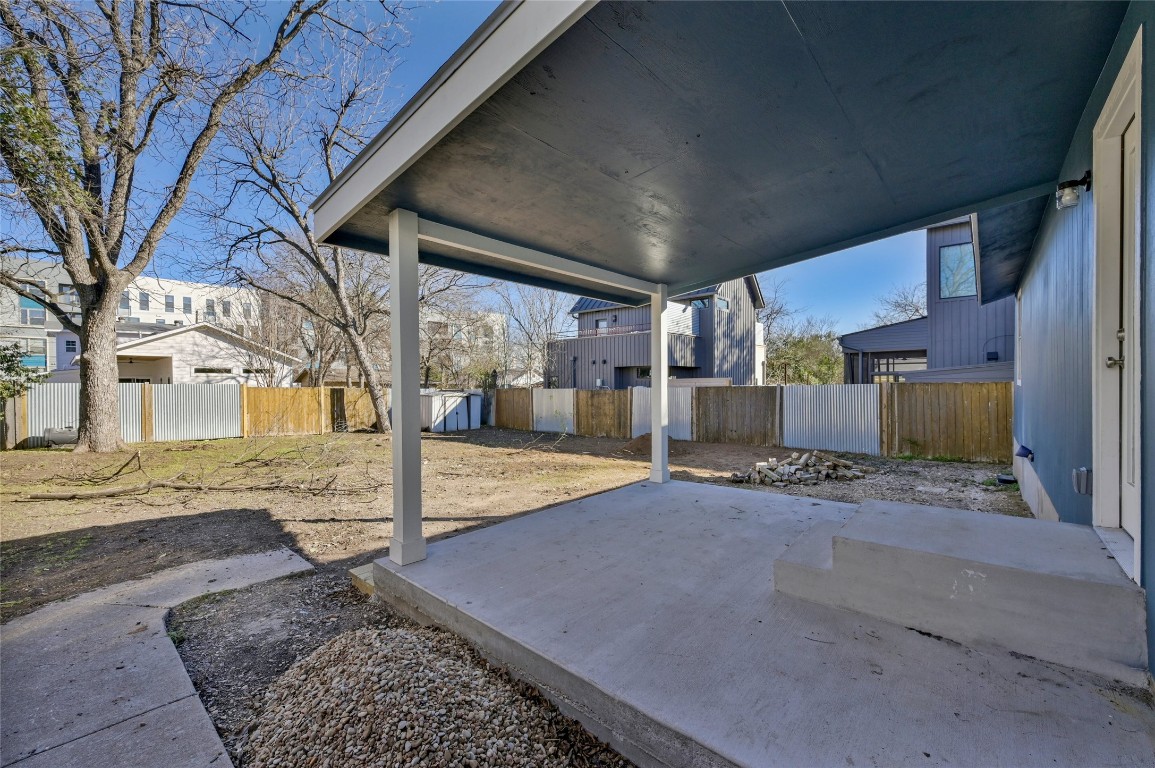 1709 Ulit Avenue Austin, TX 78702 - Photo 19 of 20 a view of a outdoor space