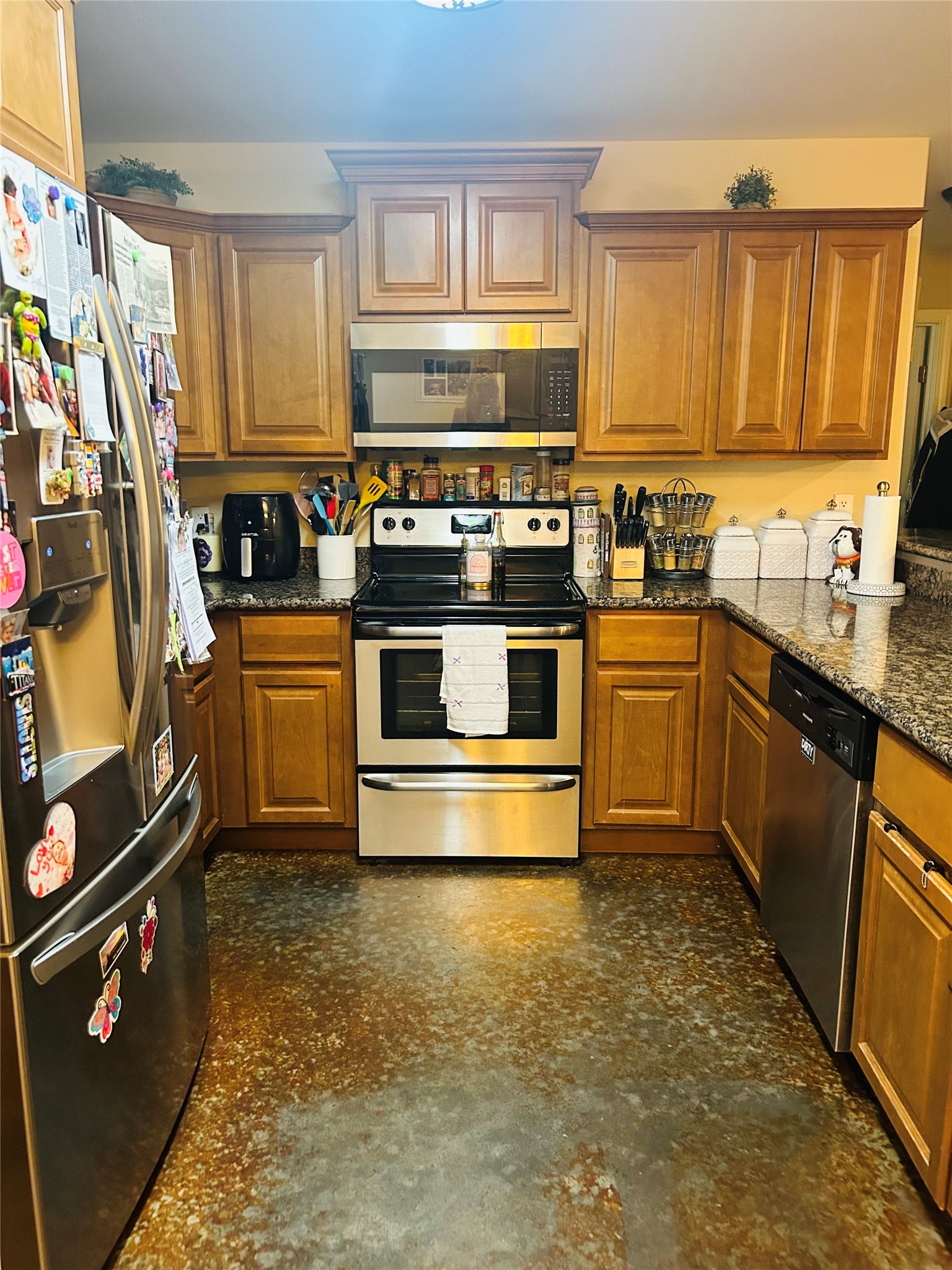 319 Jones Street Columbus, TX 78934 - Photo 2 of 15 Kitchen