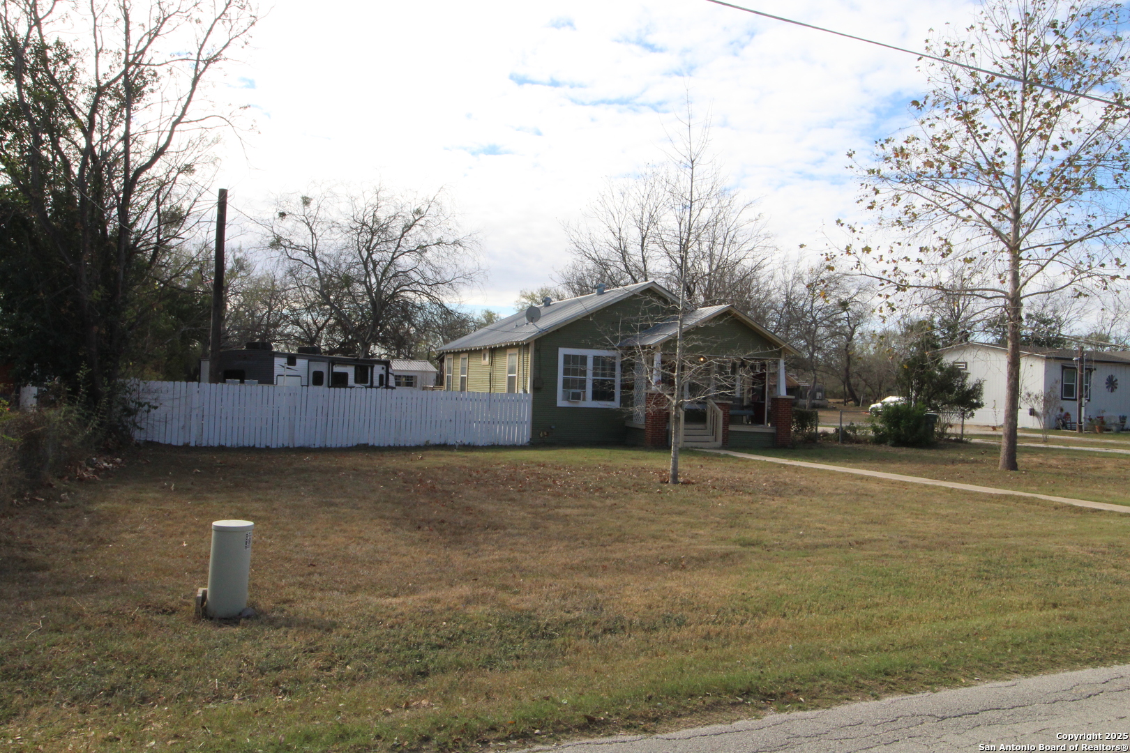 15132 Magnolia Street Lytle, TX 78052 - Photo 35 of 39