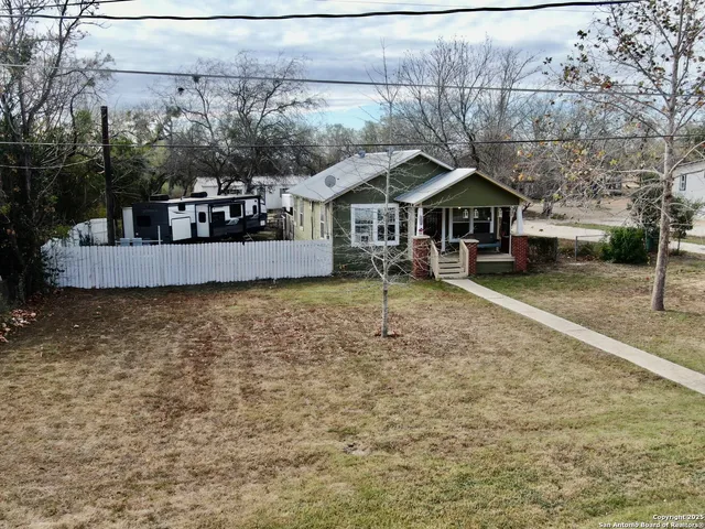 $179,500 | 15132 Magnolia Street, Lytle, TX 78052