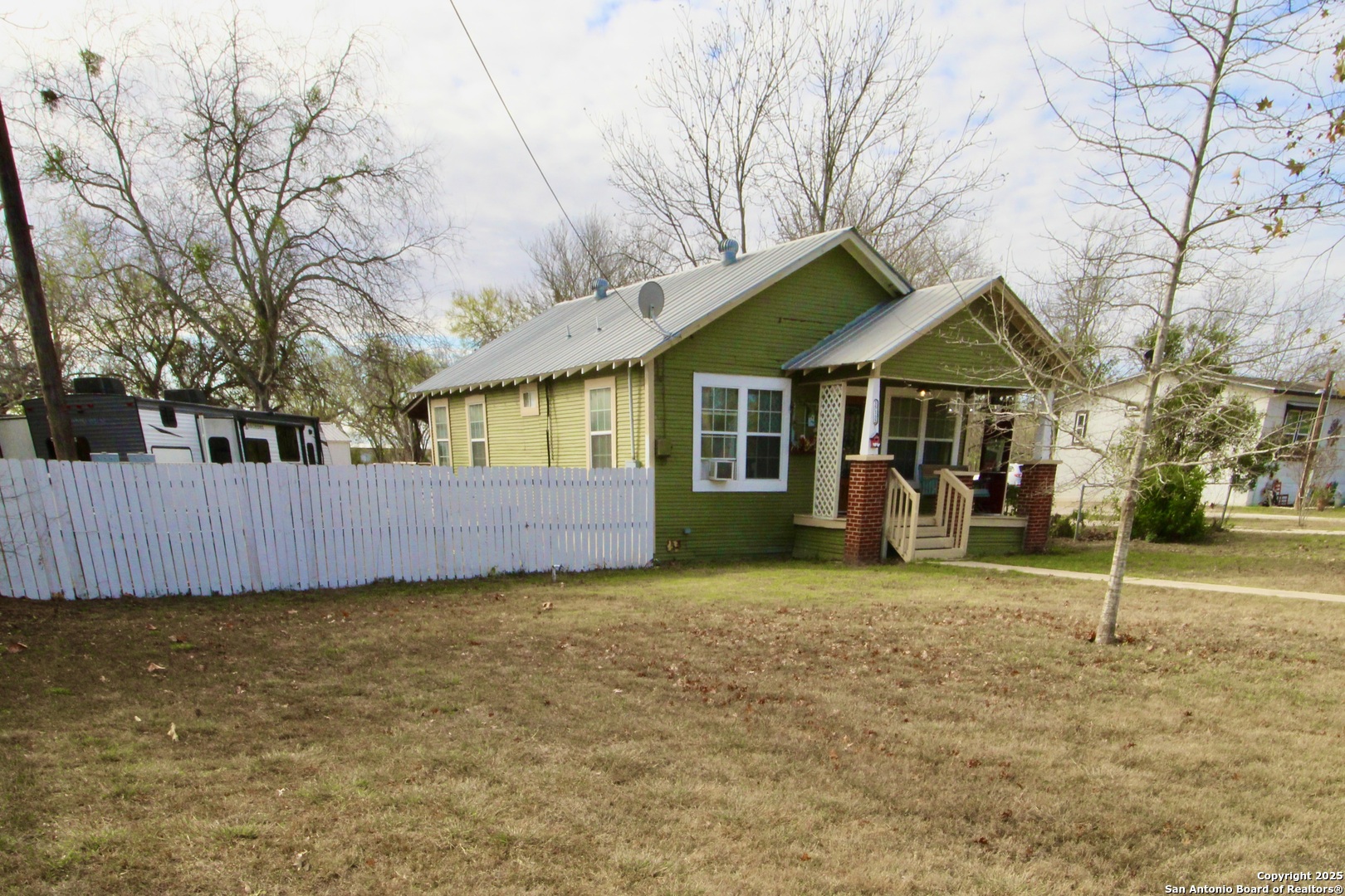 15132 Magnolia Street Lytle, TX 78052 - Photo 7 of 39