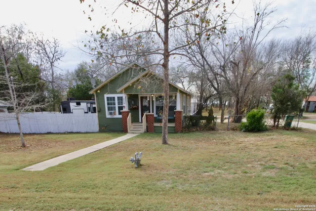$179,500 | 15132 Magnolia Street, Lytle, TX 78052