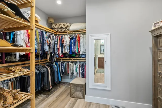 $969,900 | 3122 Southeast 18th Place, Cape Coral, FL 33904