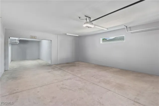 $969,900 | 3122 Southeast 18th Place, Cape Coral, FL 33904